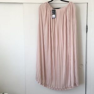 Small mossimo skirt with tags